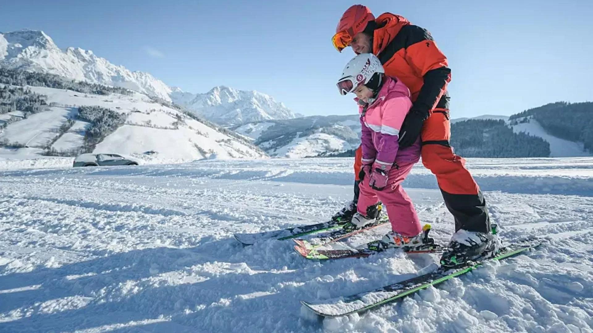 FAMILIE VENLIGT! DANSK SKISKOLE